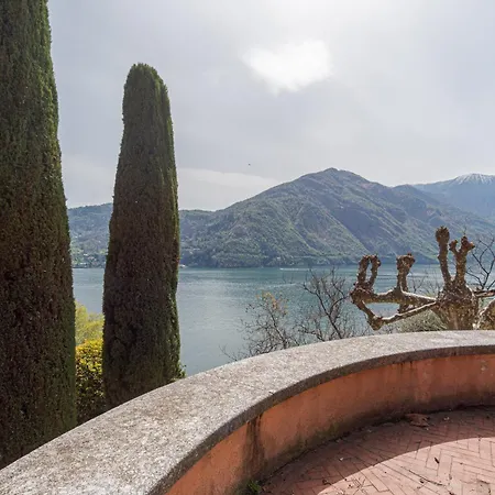 Stunning Castle In With Lake View Lägenhet Tremezzo