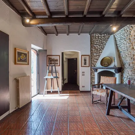 Stunning Castle In With Lake View Lägenhet Tremezzo