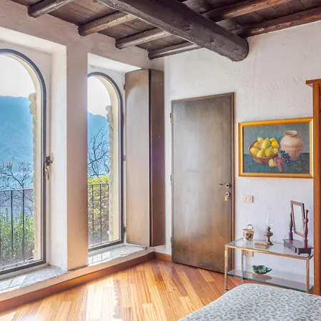 Apartment Stunning Castle In With Lake View *